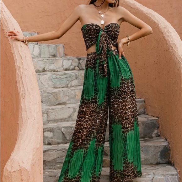 SHEIN Set (Bag Included) - Picture 6 of 9